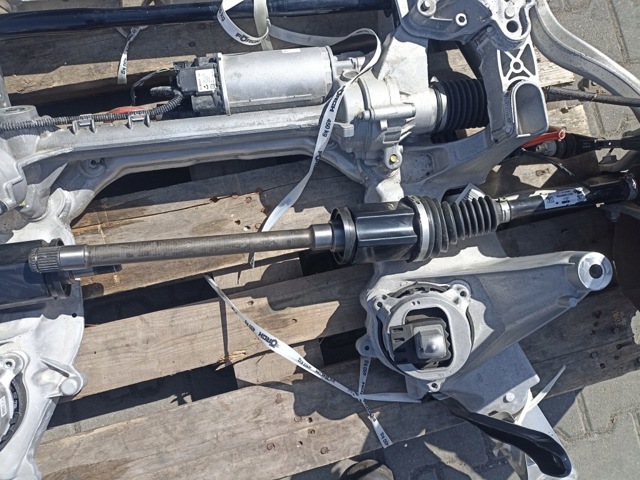 31605A01E84 BMW Правая полуось купить в Павлоград