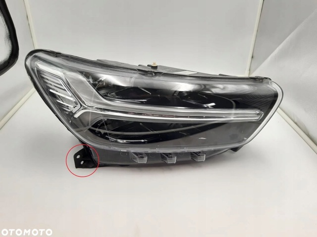 VOLVO 31655991 Правая фара в наличии Каменское