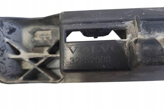 32262698 VOLVO Кронштейн наружной накладки порога левой купить в Ирпень