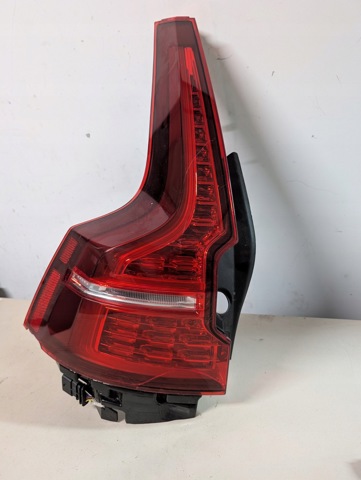 VOLVO 32291358 Фонарь задний левый внешний в наличии Киев