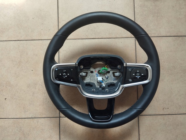 VOLVO 32333823 Руль в наличии Запорожье