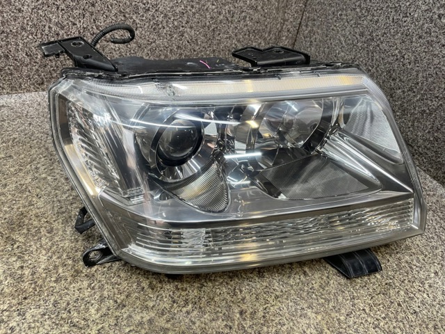 SUZUKI 3512065J41 Правая фара в наличии Чернигов