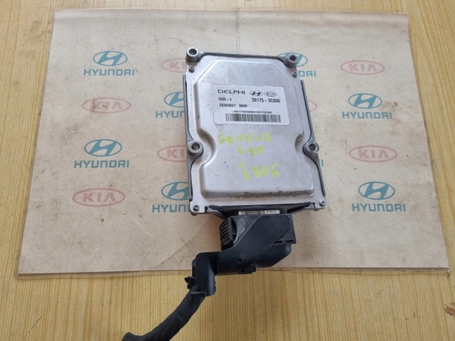 391753C000 HYUNDAI купить в Черновцы