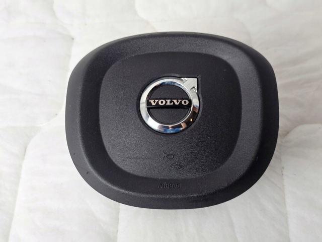VOLVO 39825814 Подушка безопасности (AIRBAG) водительская в наличии Кривой Рог