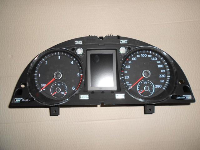 3C8920871 Панель приборов купить Ирпень