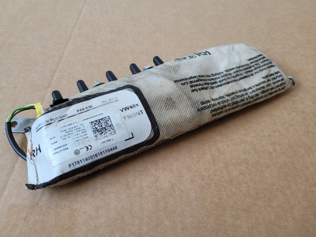 VAG 3G0880242E Подушка безопасности (AIRBAG) спинки сиденья правого в наличии Днепр