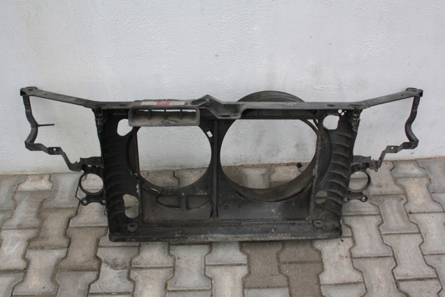 Панель передняя 4D0805571B VAG