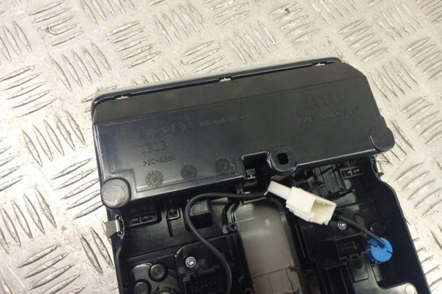 VAG 4G0951177B в наличии Павлоград