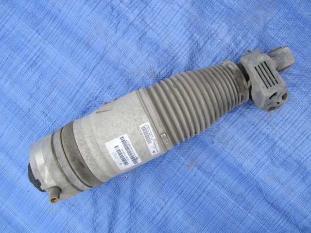 4L0616020 Амортизатор задний правый купить Одесса