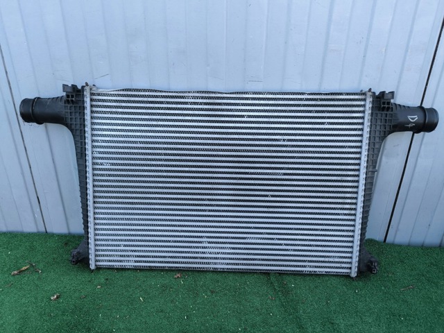 4M0145805C VAG Радиатор интеркуллера купить в Кривой Рог