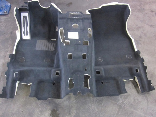 51477446644 BMW Покрытие напольное салона, переднее купить в Павлоград