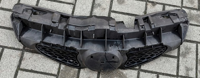 TOYOTA 531110H010 Решетка радиатора в наличии Черкассы