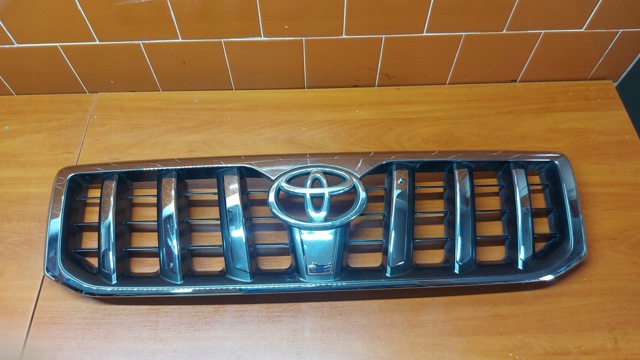 TOYOTA 5311160400 Решетка радиатора в наличии Николаев