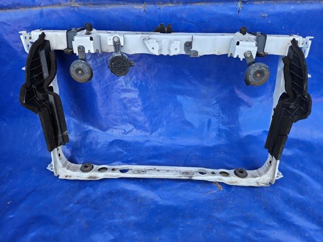5320147040 TOYOTA Рамка радиатора купить в Винница