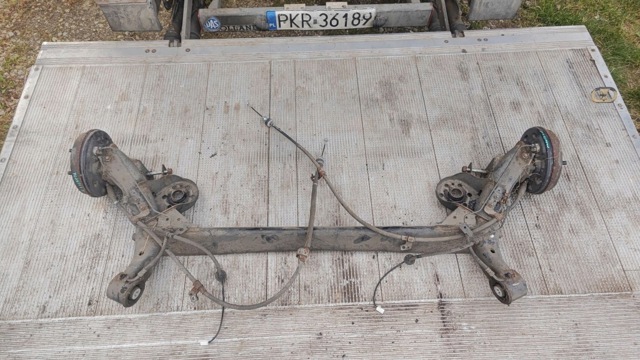 HYUNDAI 551001Y200 Балка задней подвески (подрамник) в наличии Тернополь