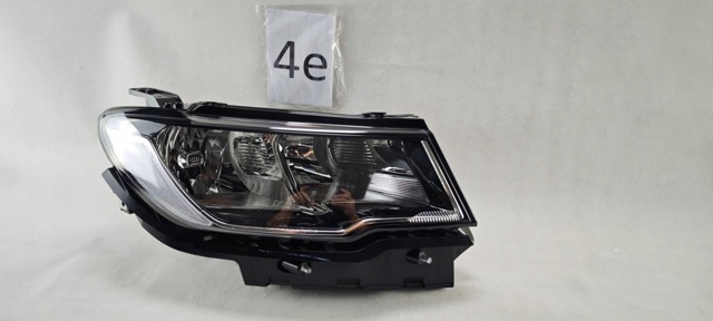 CHRYSLER 55112708AE Правая фара в наличии Черновцы