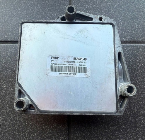 Электронный блок управления двигателем 55562549 OPEL