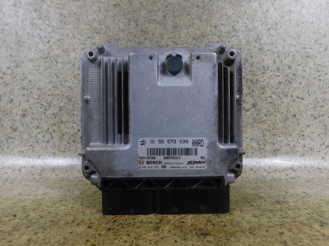 Электронный блок управления двигателем 55573539 BOSCH