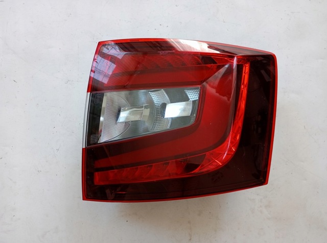 VAG 5E9945208 Фонарь задний правый в наличии Сумы