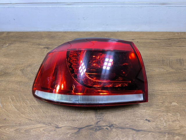 VAG 5K0945095K Фонарь задний левый внешний в наличии Ужгород