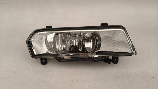 5L0941699 Фара противотуманная левая купить Николаев