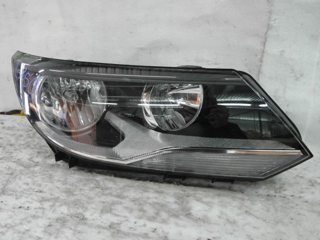 VAG 5N1941006B Правая фара в наличии Харьков