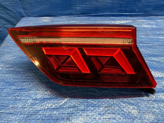 VAG 5NA945308 Фонарь задний правый внутренний в наличии Харьков