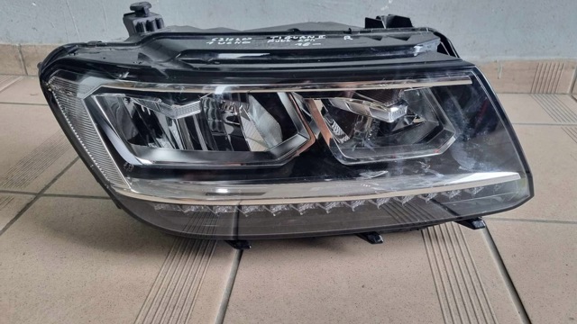 VAG 5NB941774E Фара правая в наличии Винница
