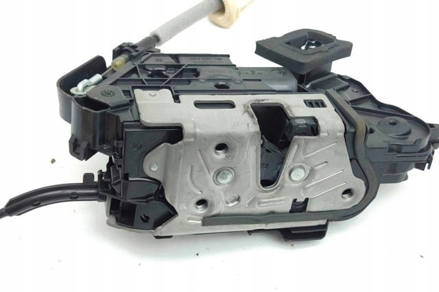 Замок передней пассажирской двери 5TC837016D VAG