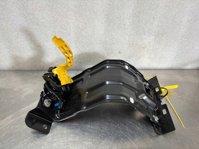 612006340R Кронштейн замка капота купить Сумы