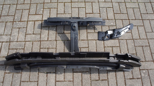 620903972R RENAULT Абсорбер (наполнитель) бампера переднего купить в Украина