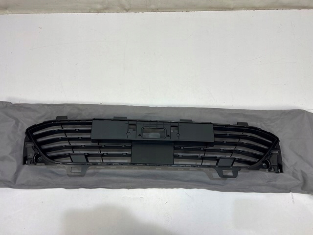 622541469R RENAULT Решетка бампера купить в Украина
