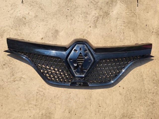 622568380R RENAULT Решетка радиатора купить в Днепр