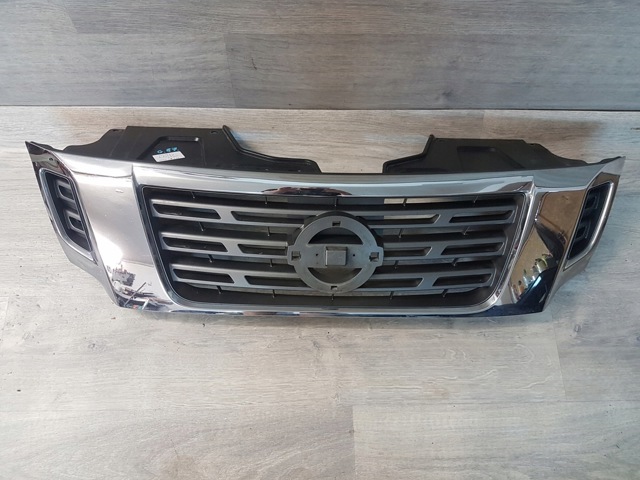 NISSAN 623104KJ1B Решетка радиатора в наличии Житомир