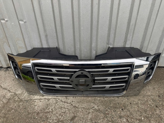 NISSAN 623105JT0A Решетка радиатора в наличии Полтава