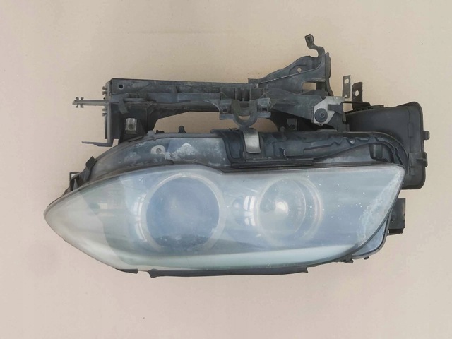 Вставка фары правой 63117203242 BMW