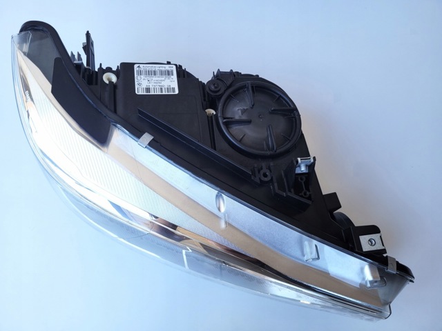 63117377842 BMW Правая фара купить в Сумы