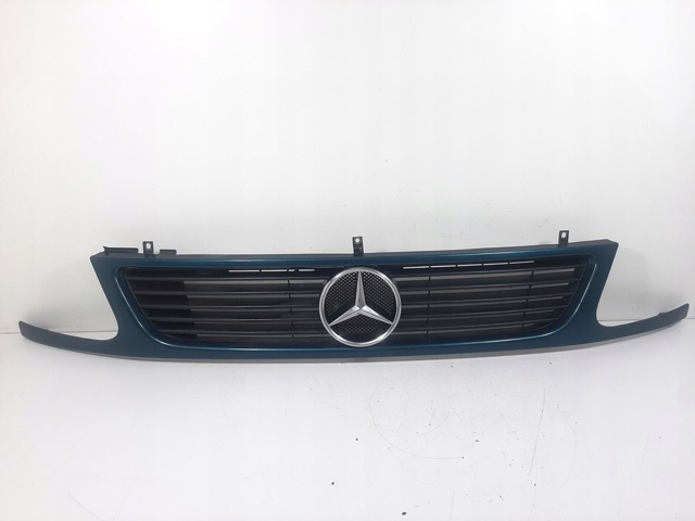 MERCEDES A6388880023 Решетка радиатора в наличии Черновцы