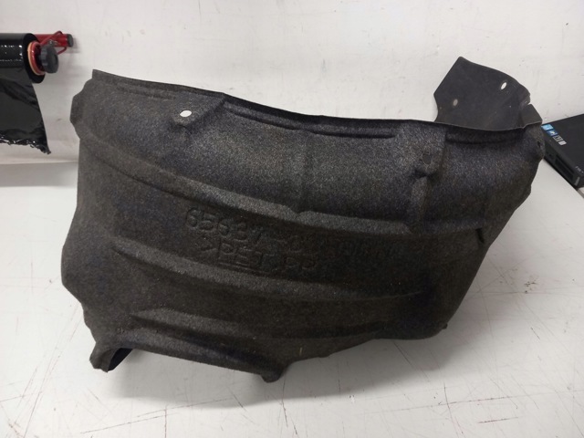TOYOTA 6563733080 Подкрылок задний правый в наличии Николаев