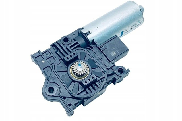 67617933149 BMW Мотор привода люка купить в Каменское