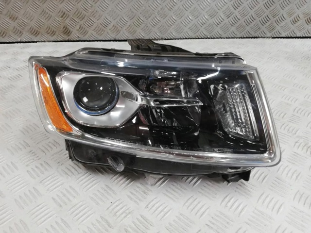CHRYSLER 68110996AD Фара правая в наличии Ужгород