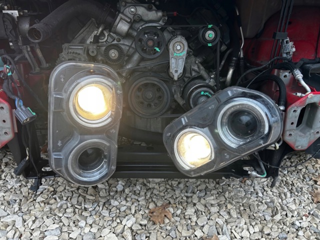 CHRYSLER 68174064AE Правая фара в наличии Львов