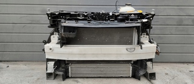 CHRYSLER 68244647AA Воздуховод (дефлектор) радиатора верхний в наличии Киев
