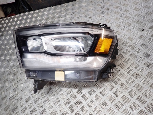 68316083AG CHRYSLER Левая фара купить в Ирпень