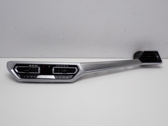 BMW 6848618 Воздуховод (распределитель воздуха под "торпедо") правый в наличии Ужгород