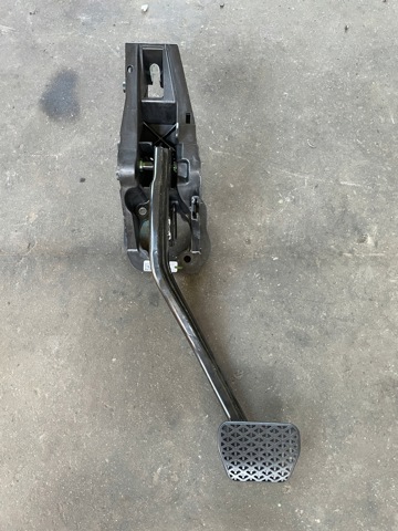 Педаль тормоза 6873112 BMW