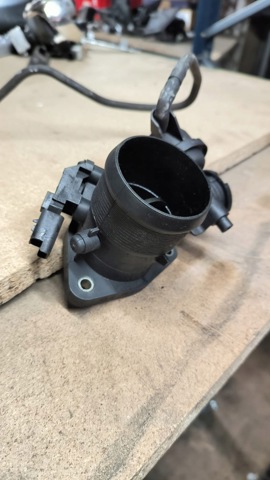 6G9Q9E926AE FORD Дроссельная заслонка в сборе купить в Чернигов