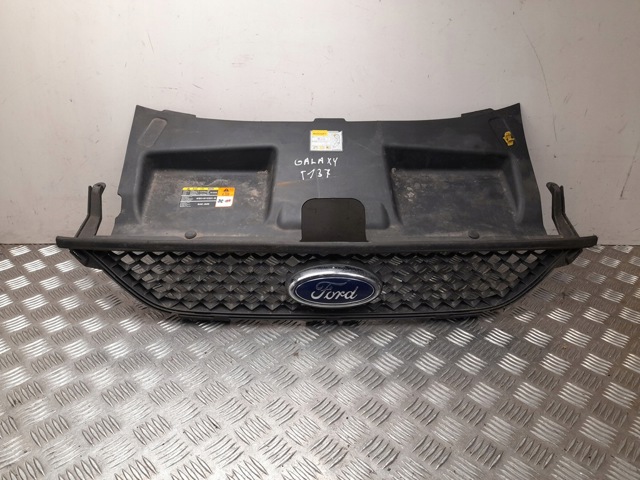 FORD 6M218200AE Решетка радиатора в наличии Павлоград