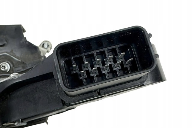 FORD 6M2AR26413EB Замок двери задней левой в наличии Украина