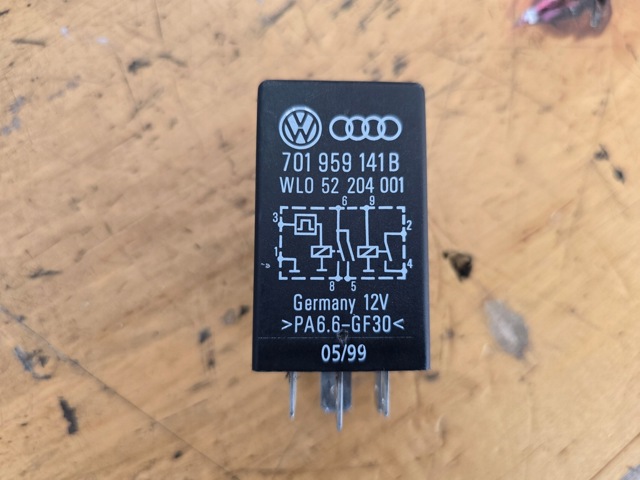 701959141B VAG Реле кондиционера купить в Ужгород